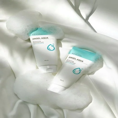 Angel aqua Moisturising Cleansing Foam
