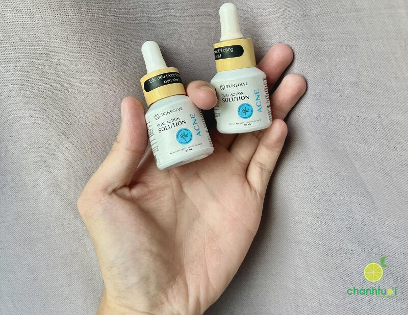 chấm mụn Dual Action Skinsolve 1