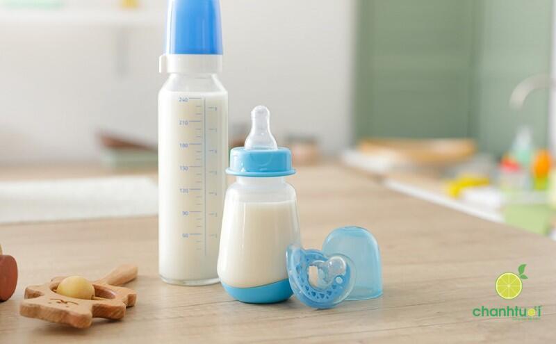 Có nên cho trẻ bị táo bón uống sữa tươi không 1