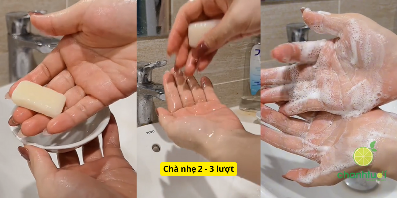 Sodowe Relaxing Sulfur Soap tạo bọt