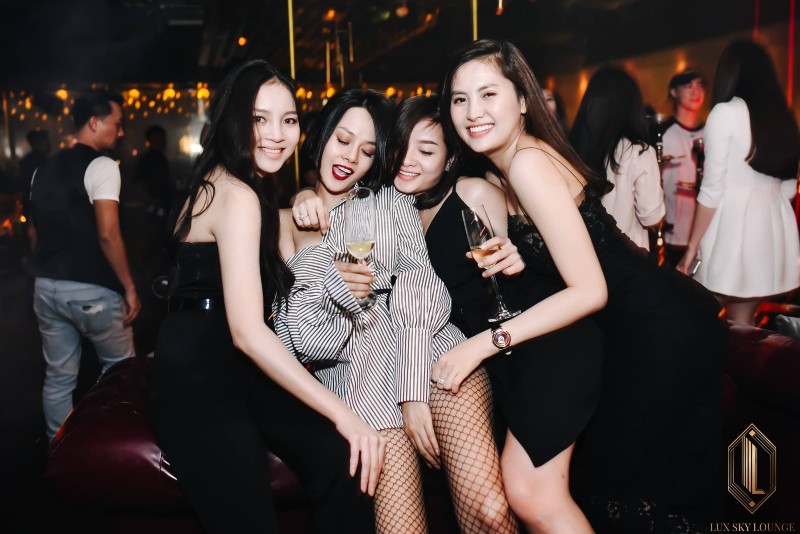 Stt đi bar (3)