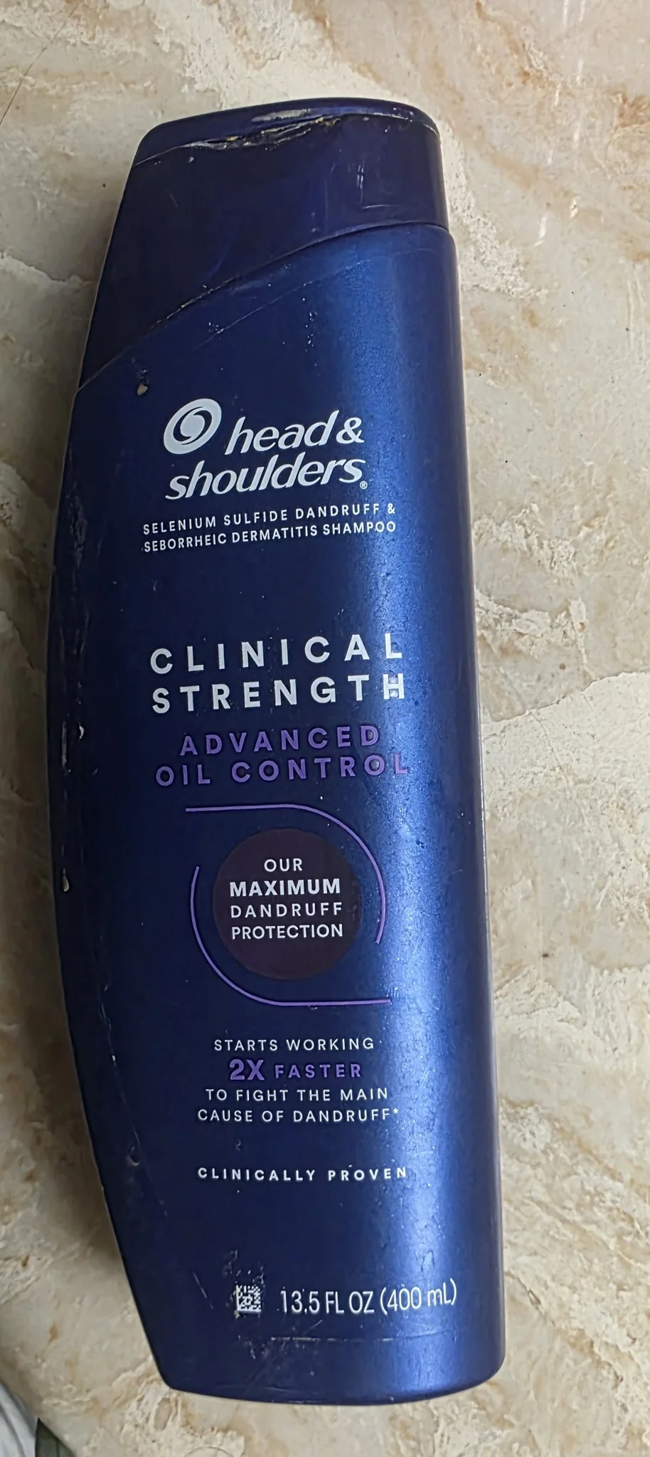 Dầu gội Head & Shoulders Clinical Strength Advanced Oil Control Shampoo