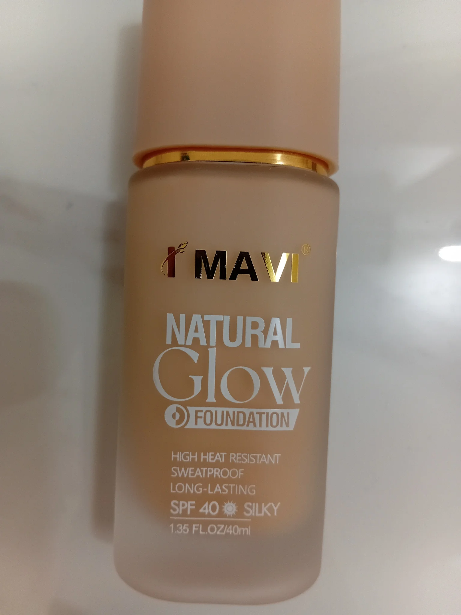 I MAVI Natural Glow Foundation