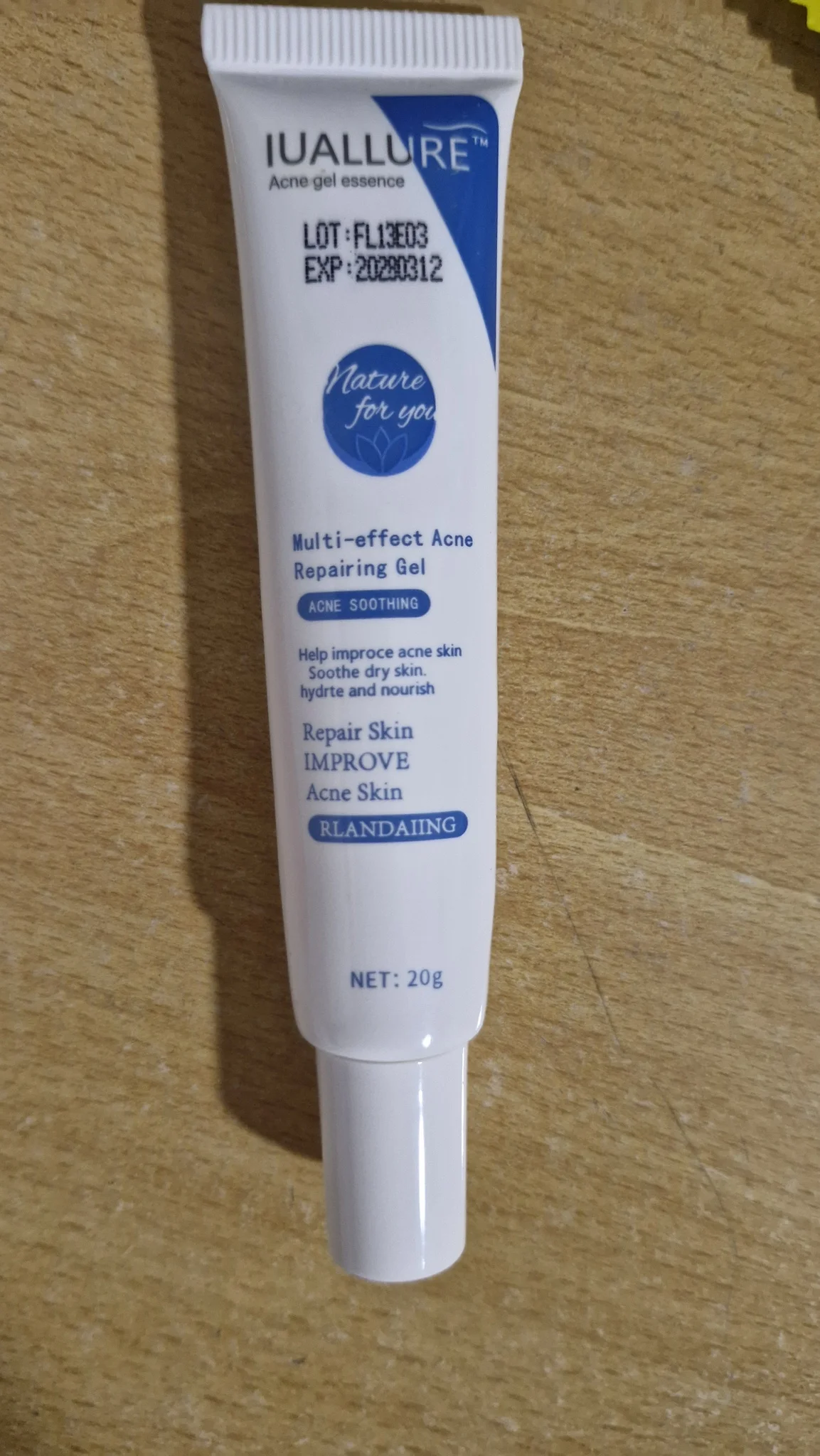 Tinh chất IUALLURE Acne Gel Essence