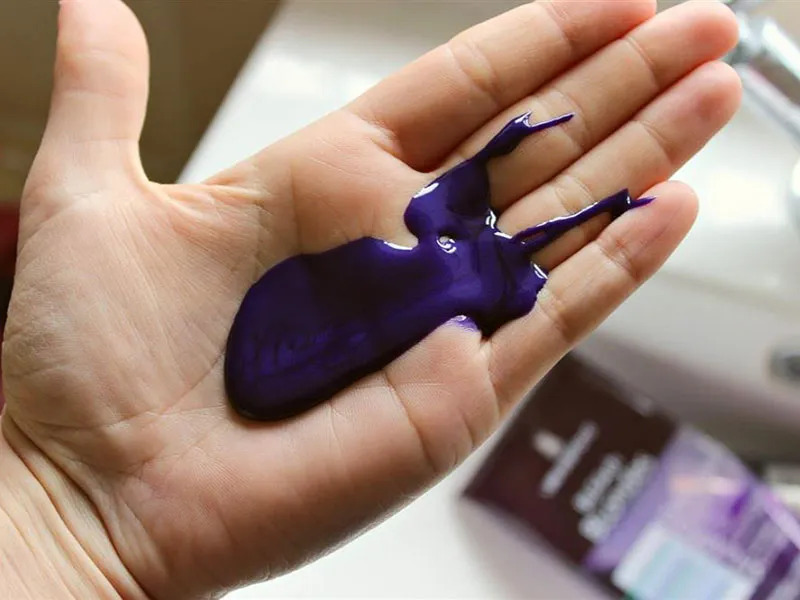 cách-dùng-dầu-gội-tím-2