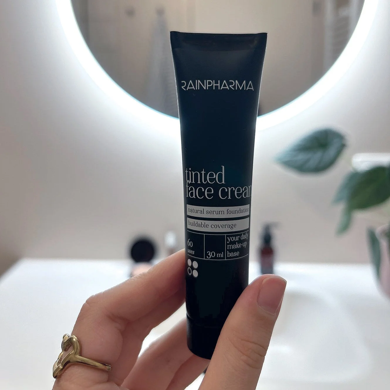 Kem dưỡng dành cho mặt Rainpharma Tinted Face Cream
