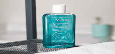 Review sữa rửa mặt Avene Cleanance Cleansing Gel cho da dầu nhạy cảm