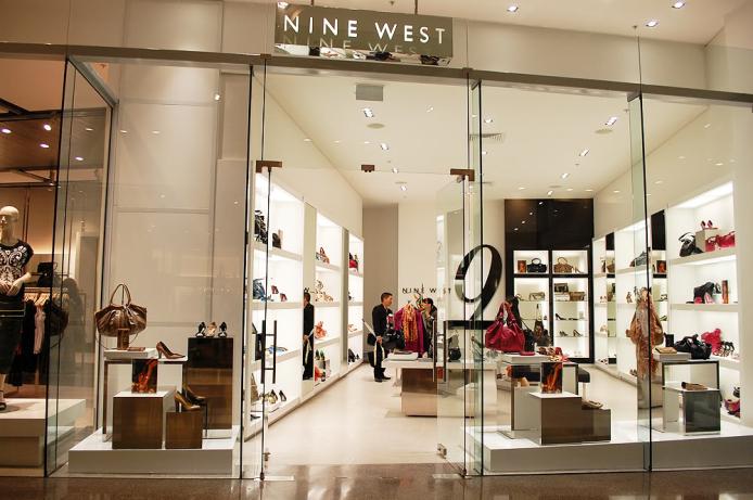 Gian hàng Nine West tại Royalcity