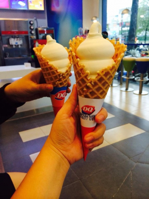 Kem_Waffle_Cone__Kem_tuoi_vani_banh_oc_que_gion_tan_1