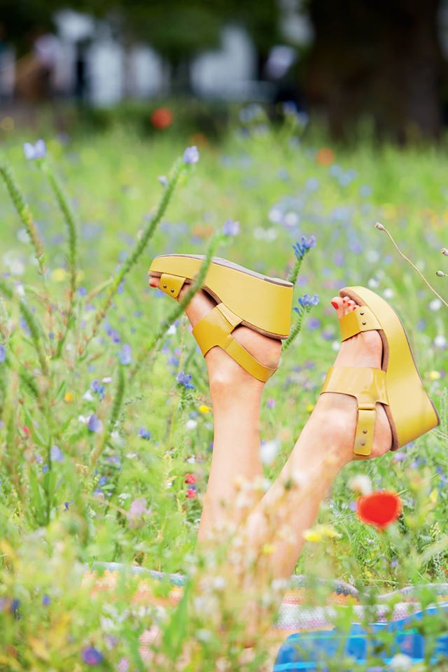 Clarks-Shoes-sale-giam-den-30-duy-nhat-5-ngay-thang-8