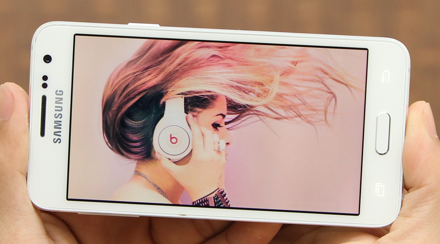 dien-thoai-samsung-galaxy-a3-mau-hong-7