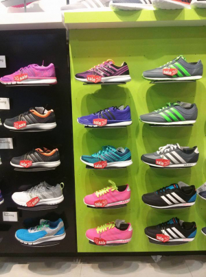 Thoi-trang-the-thao-ADIDAS-khuyen-mai-final-sale-giam-gia-50