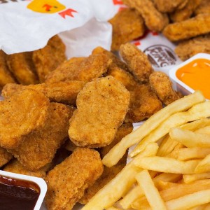 Burger-King-khuyen-mai-chup-anh-selfie-nhan-ngay-ga-ran