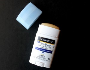 sap-chong-nang-neutrogena-ultra-spf-70-42g-gia-chi-145-000d-1