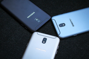samsung_J7_Pro_2