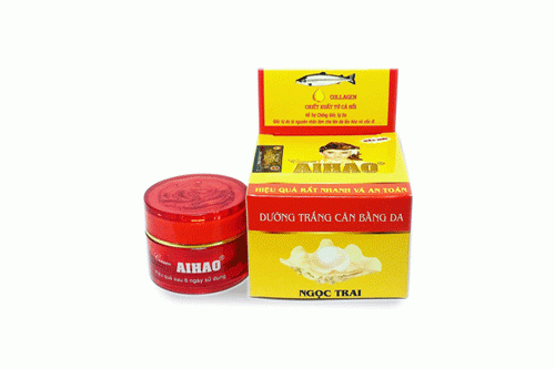 kem-duong-am-da-04