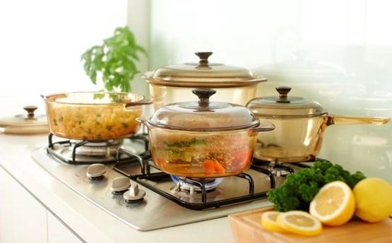 Cập Nhật Cách sử dụng xoong nồi bảo vệ sức khỏe gia đình 4 noi thuy tinh nau bep ga am.jpg