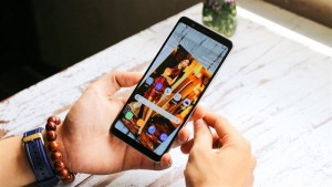 dat-truoc-samsung-galaxy-a8-star-1