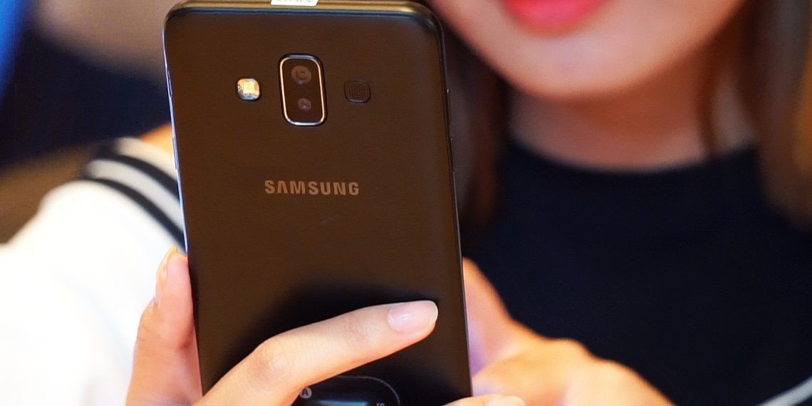 samsung galaxy J7 Duo