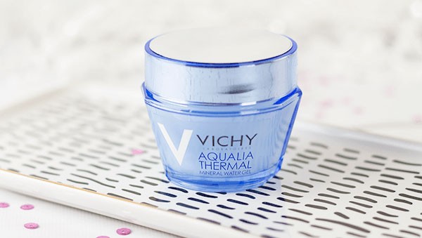 kem-duong-am-cho-da-kho