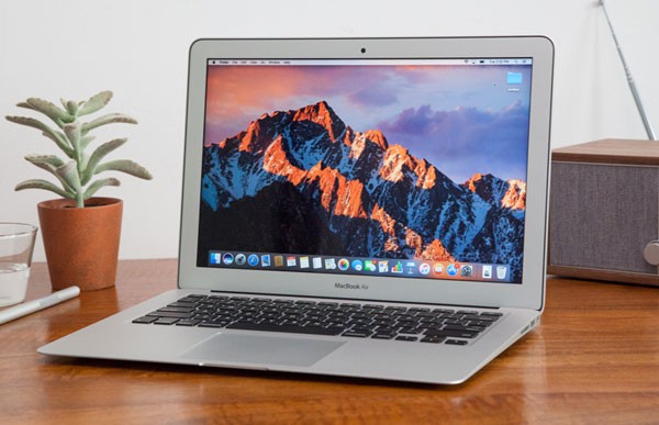 Nên mua laptop hãng nào tốt