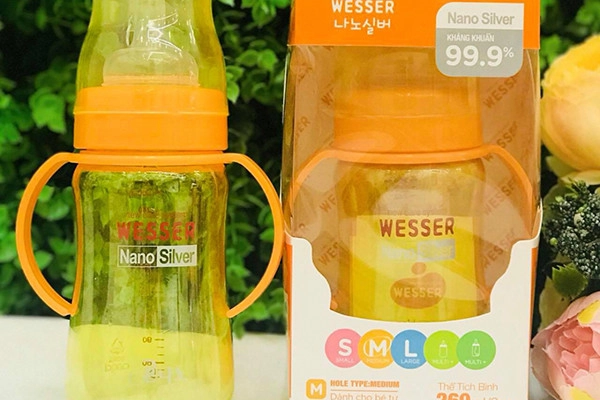 một chai sữa wesser