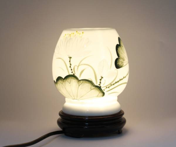 Đèn xông tinh dầu