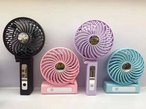 quạt tích điện mini