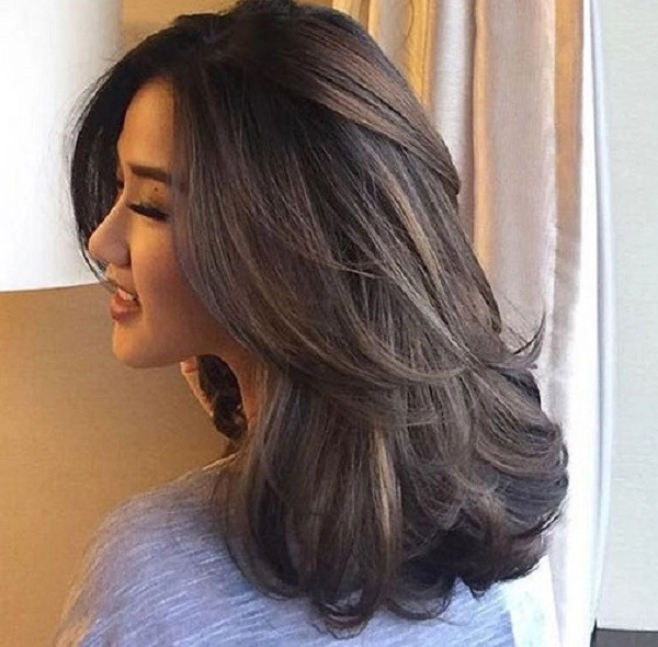 Tóc màu nâu lạnh