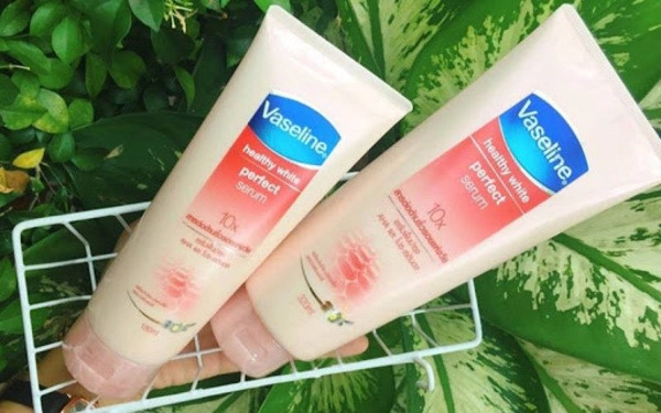 top 11 sữa dưỡng thể trắng da đang rất được ưa chuộng hiện nay