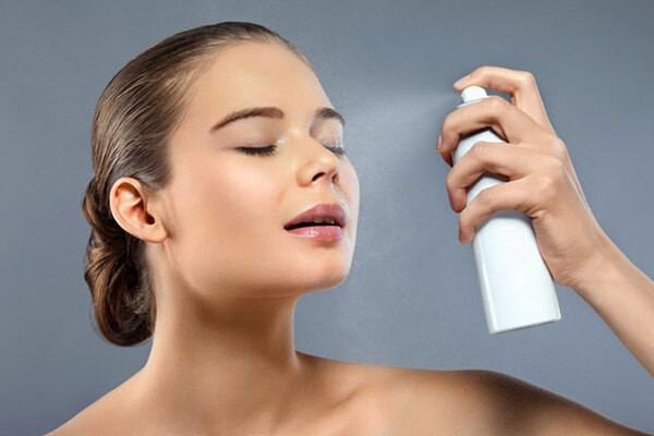 xịt khoáng có tác dụng gì