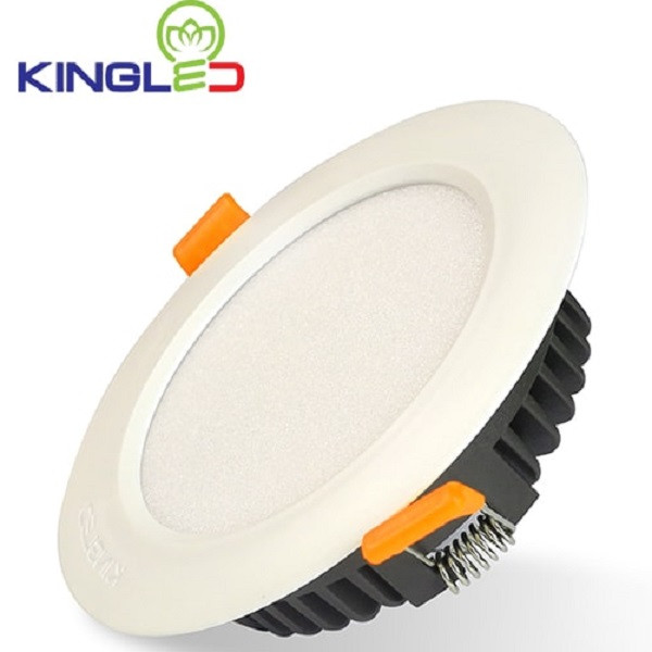 Đèn LED âm trần