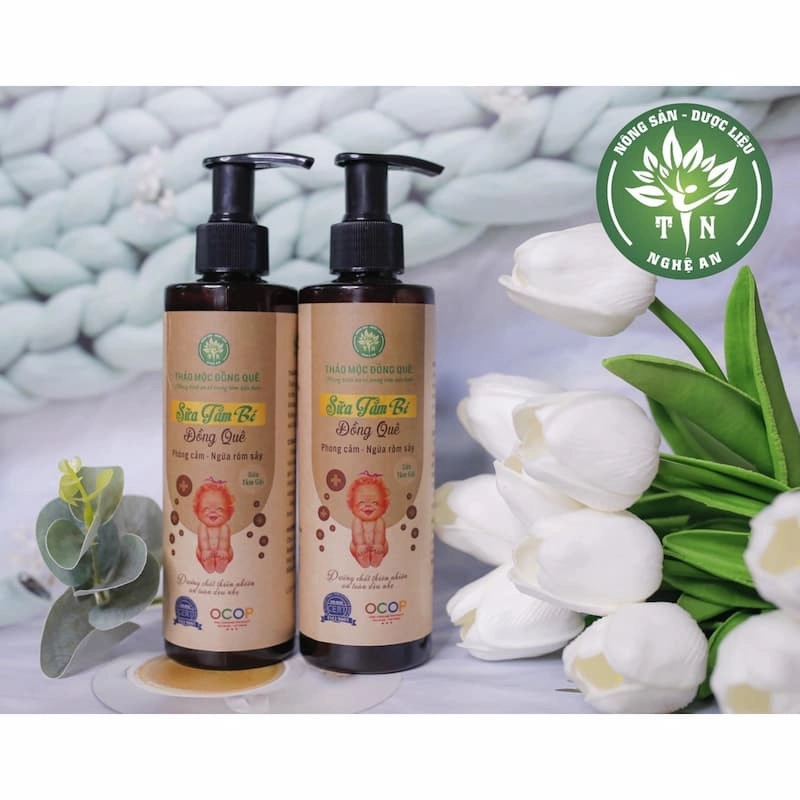 sua-tam-be-phong-cam-ngua-rom-say-thao-moc-dong-que
