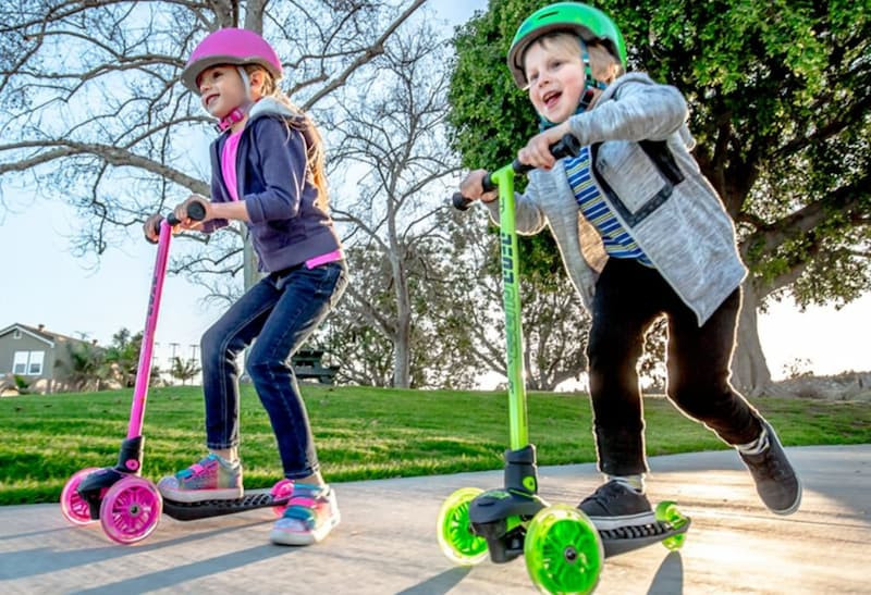 xe scooter cho trẻ em tập lái