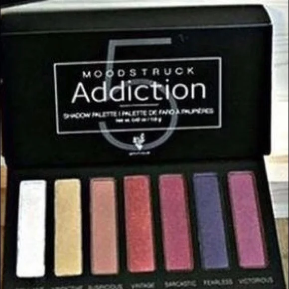 Younique Moodstruck Addiction Shadow Palette 5