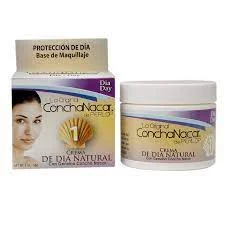 Concha Nacar de Perlop Day ProtectionMakeup Base