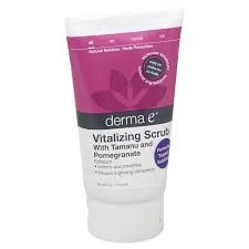 Tẩy tế bào chết DERMA E Vitalizing Scrub with Tamanu and Pomegranate