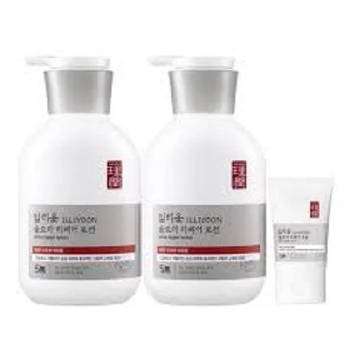First Aid Beauty Ultra Repair Lotion