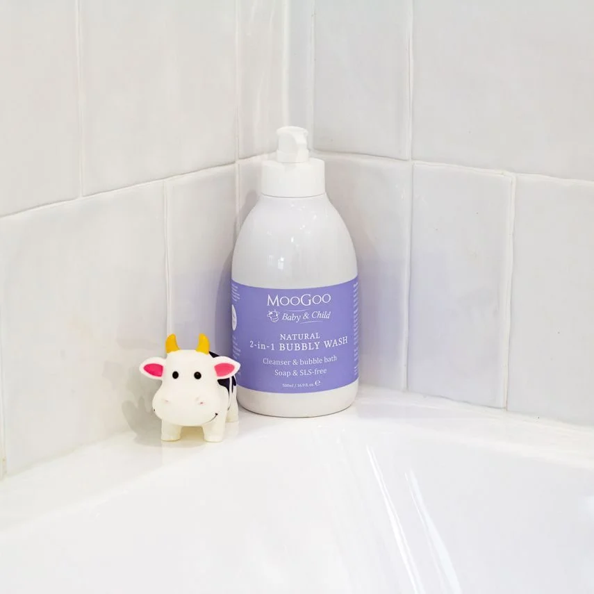 Sữa tắm MooGoo 2 in 1 Bubbly Wash