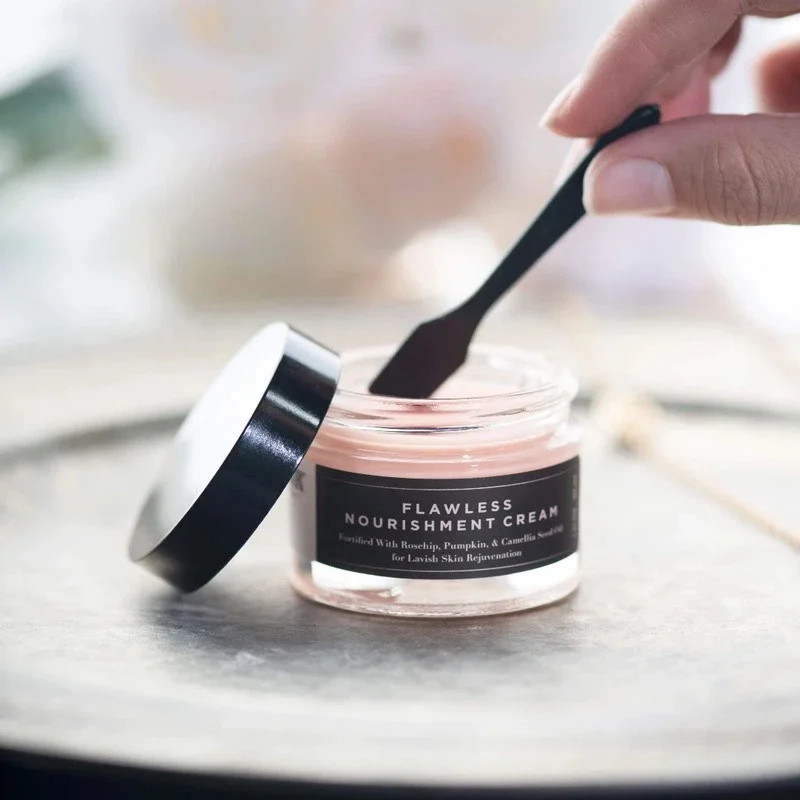 Averr Aglow Flawless Nourishment Cream