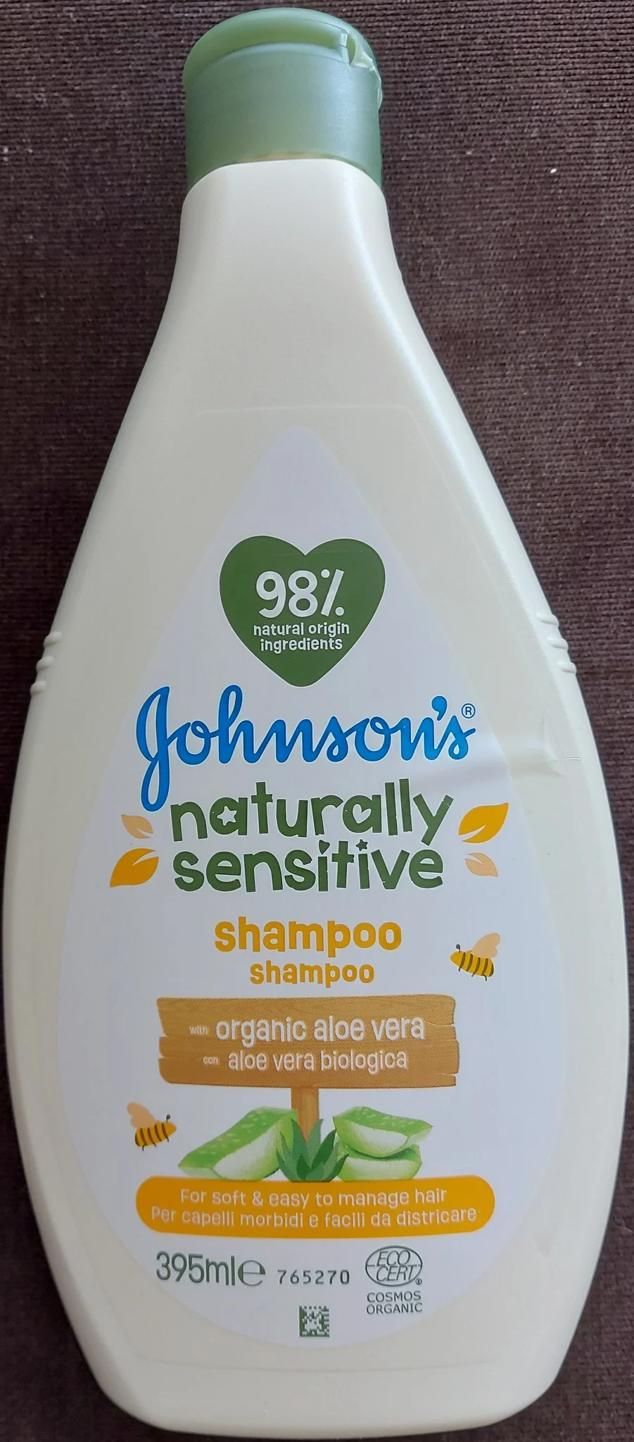 Dầu gội Johnson & Johnsons Johnson's Naturally Sensitive Shampoo With Organic Aloe Vera