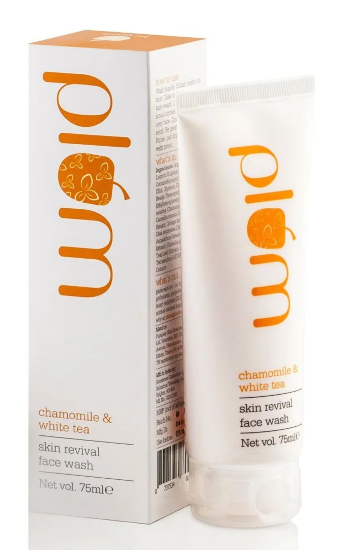 Sữa rửa mặt Plum Chamomile & White Tea Skin Revival Face Wash
