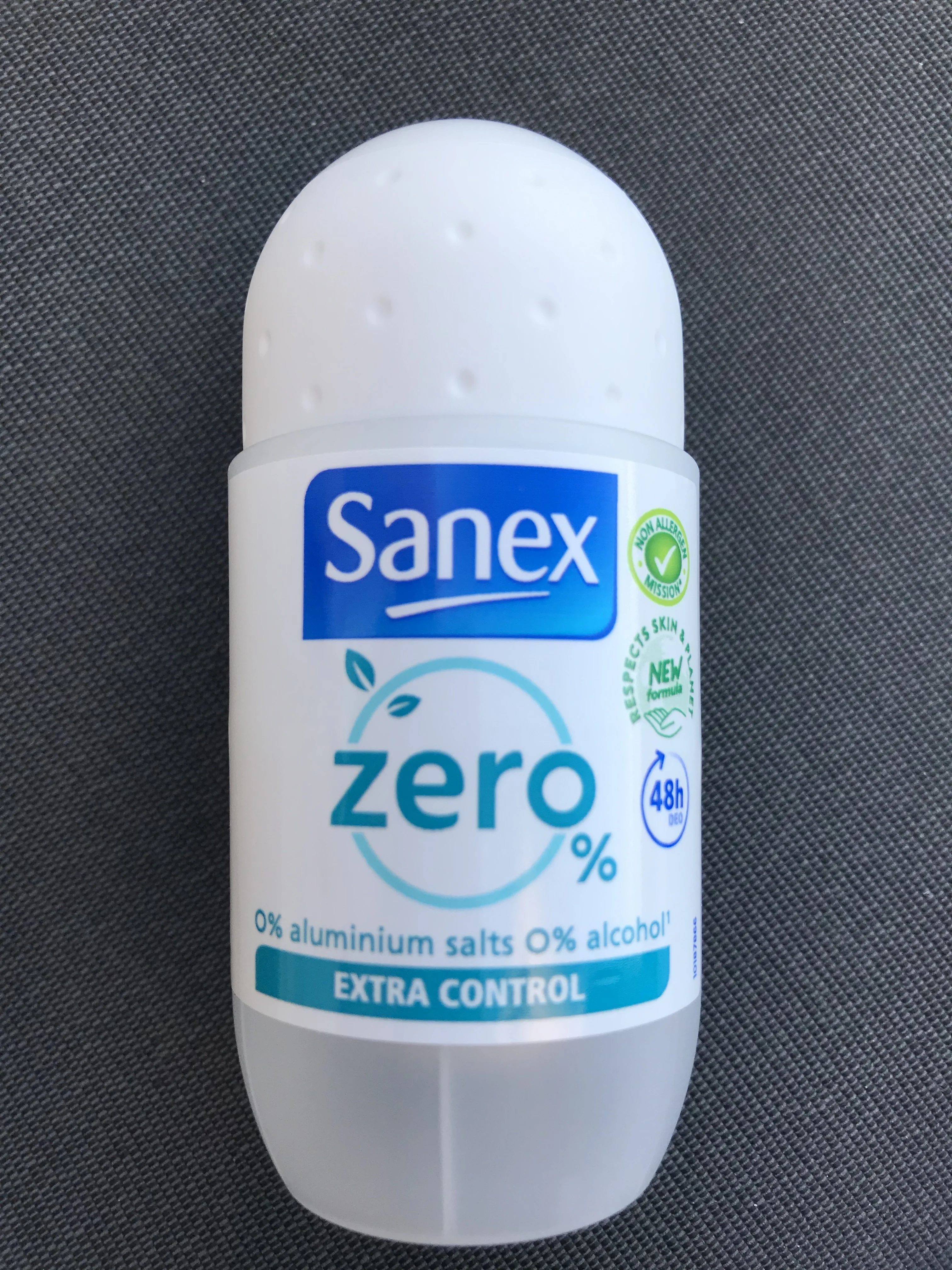 Sản phẩm khử mùi Sanex Zero Deodorant