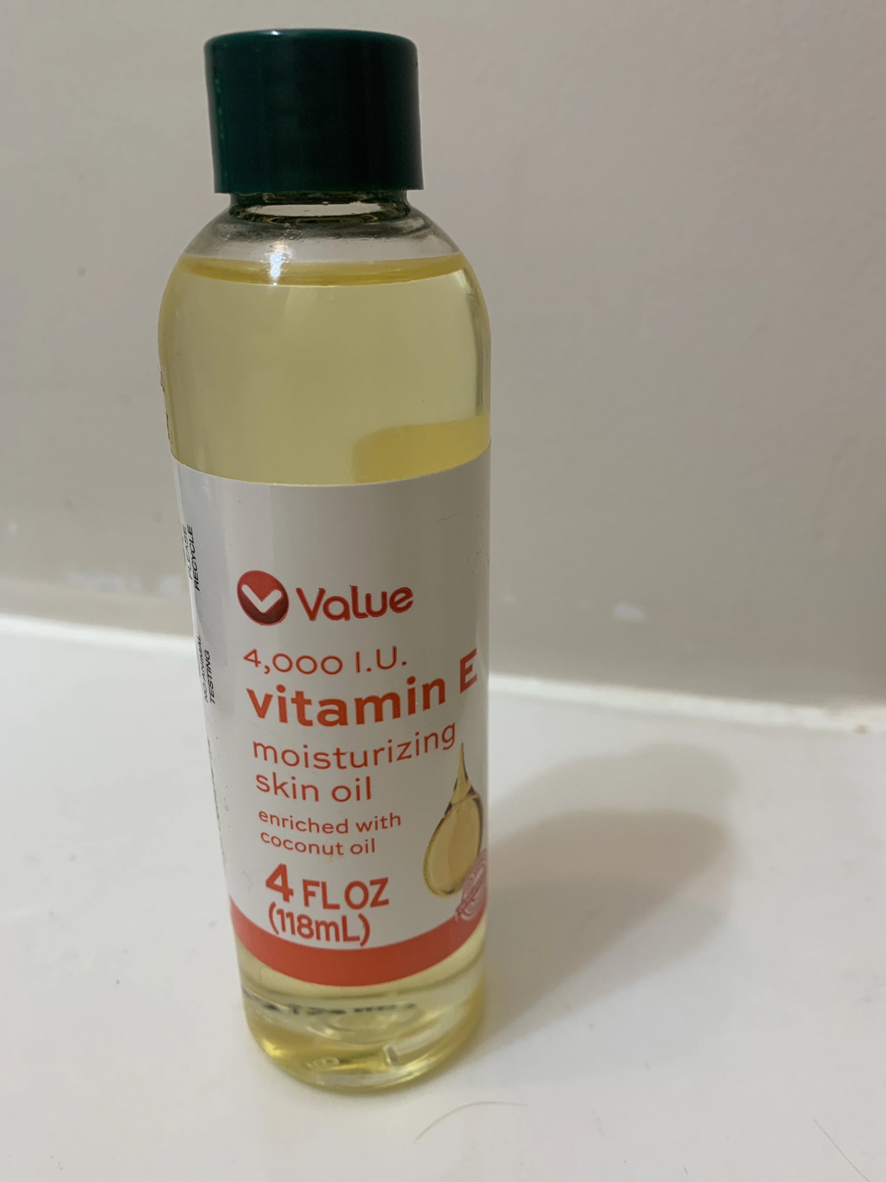 Dưỡng ẩm Value by Midwood Vitamin E Moisturizing Skin Oil 4,000 I.U