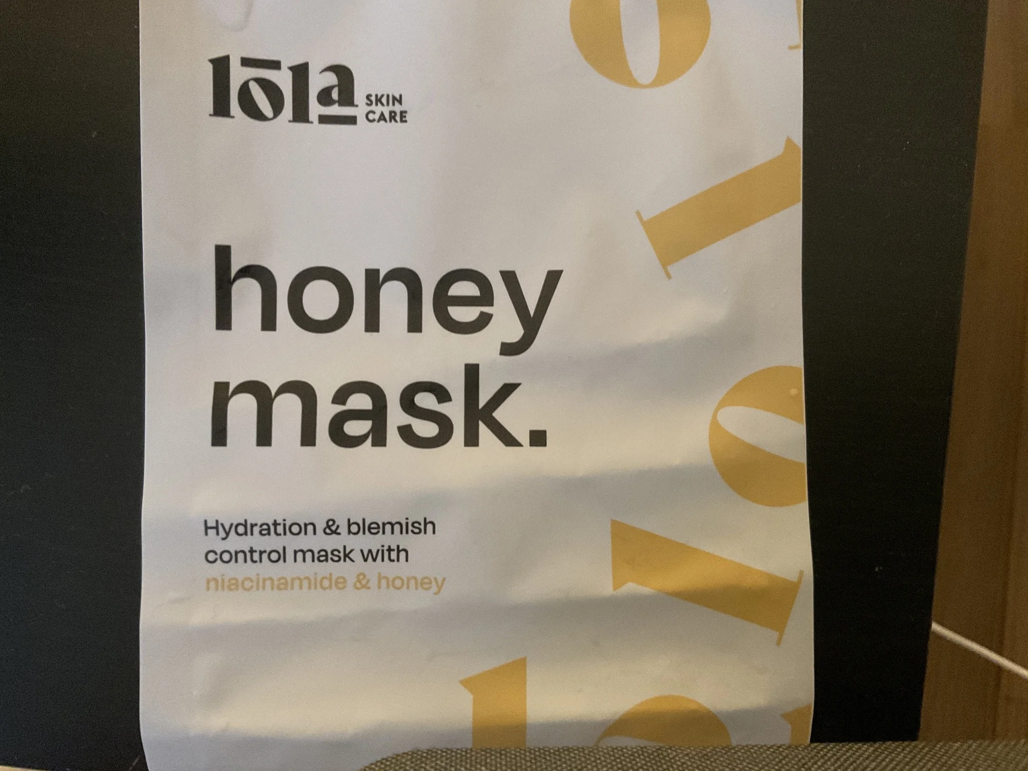 Lola Honey Mask