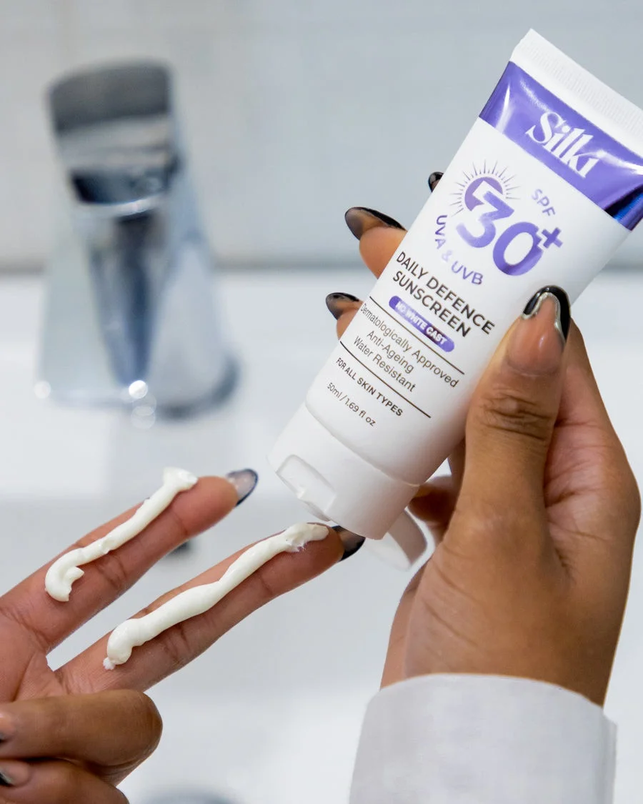 Kem chống nắng Silki SPF30+ Daily Defence Sunscreen -