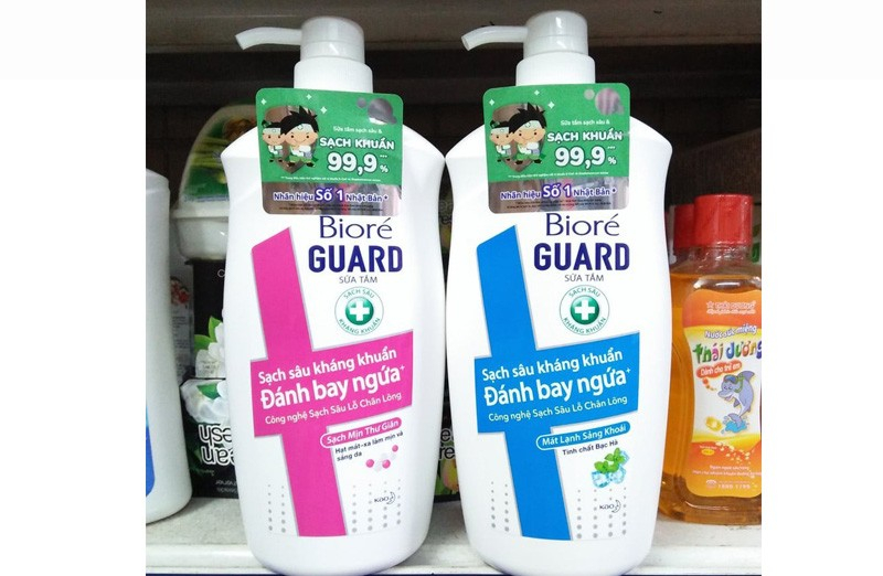 Sữa tắm kháng khuẩn Bodyguard Biore