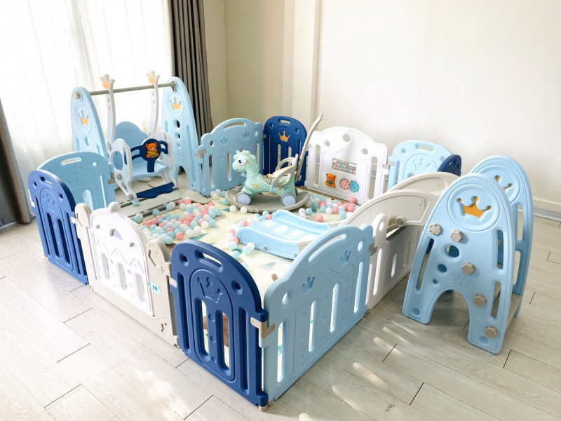 Cầu trượt cho bé loại Trọn bộ quây cũi, cầu trượt, xích đu và ngựa Thương hiệu HOLLA