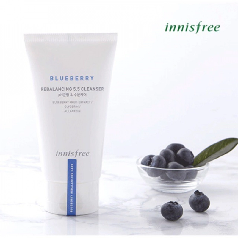 Sữa rửa mặt từ blueberry innisfree Blueberry Rebalancing 5.5 Cleanser