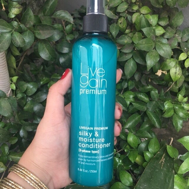 Xịt dưỡng tóc (xả khô) siêu mượt Livegain Premium Silky & Moisture Conditioner